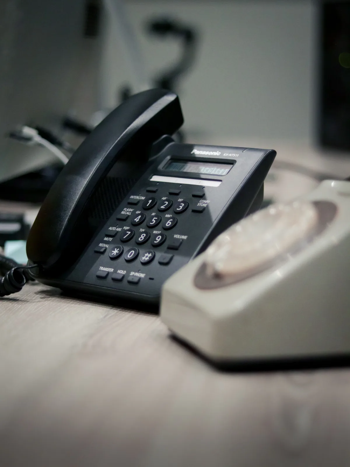 VoIP vs Αναλογική Τηλεφωνία: Τι Πραγματικά Χρειάζεται η Επιχείρησή σας